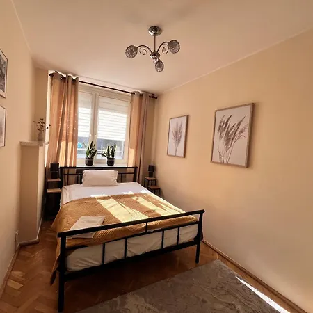 Ohmyhome-Plac Zawiszy Warsaw Exterior photo