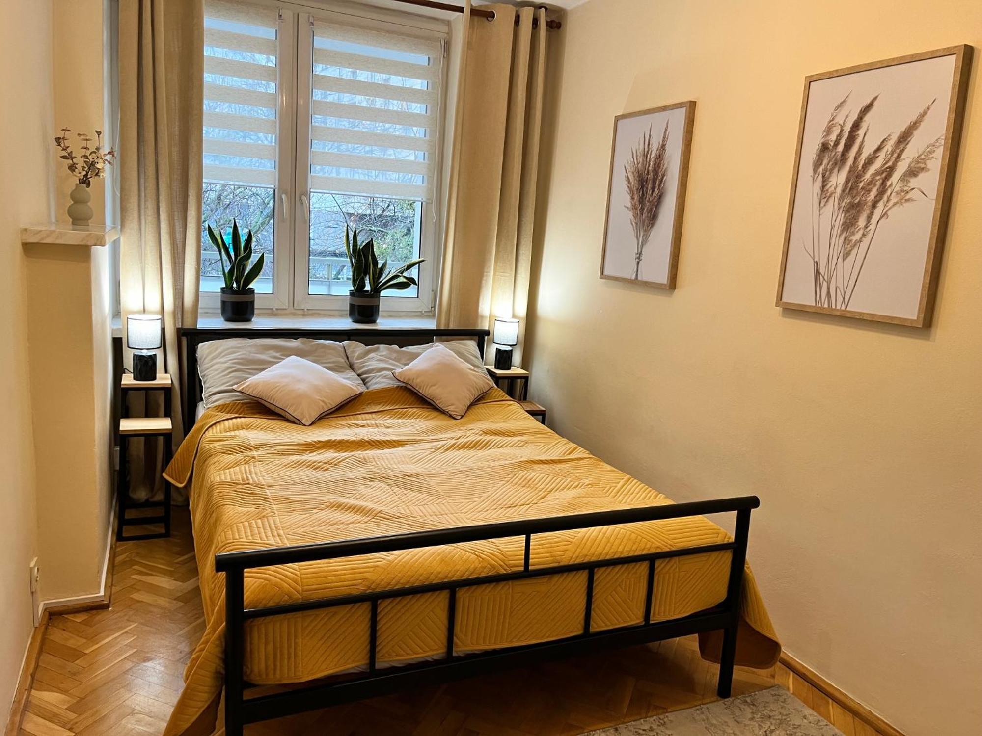 Ohmyhome-plac Zawiszy Apartment