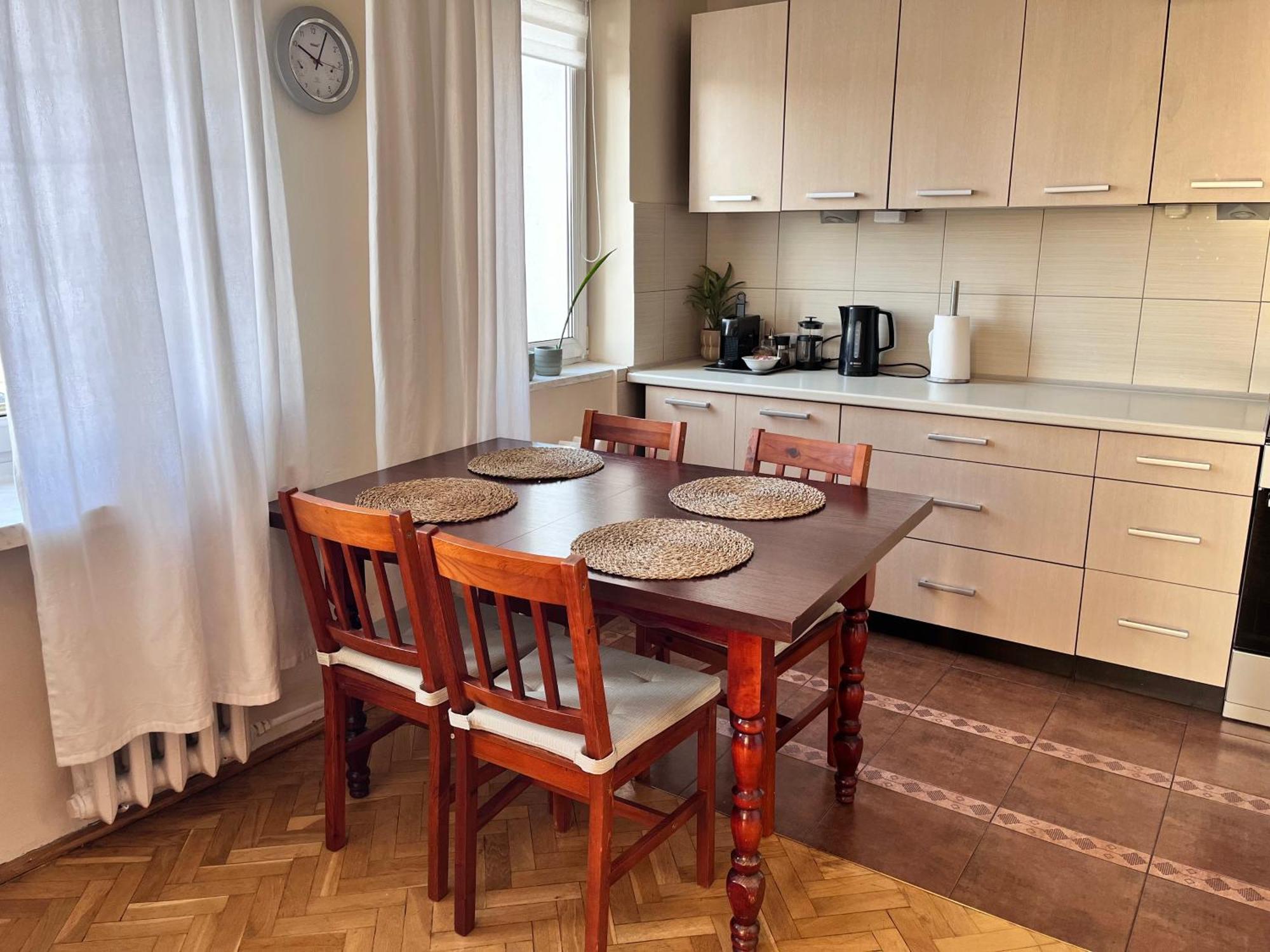 Ohmyhome-plac Zawiszy *