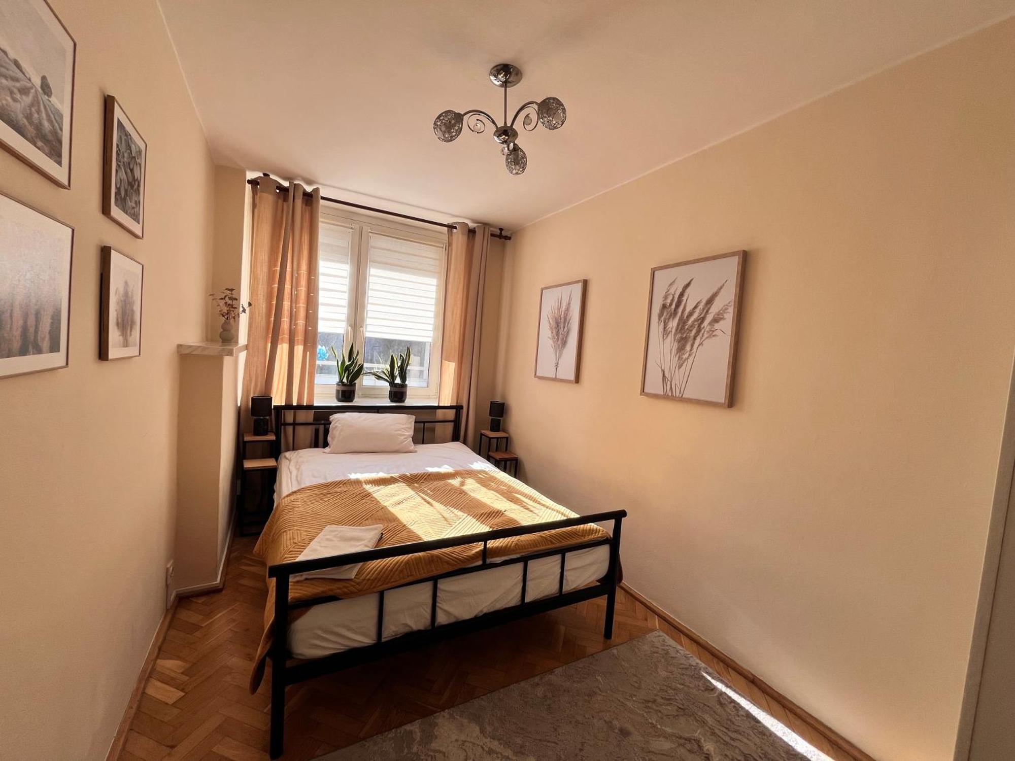 Ohmyhome-plac Zawiszy * Warsaw